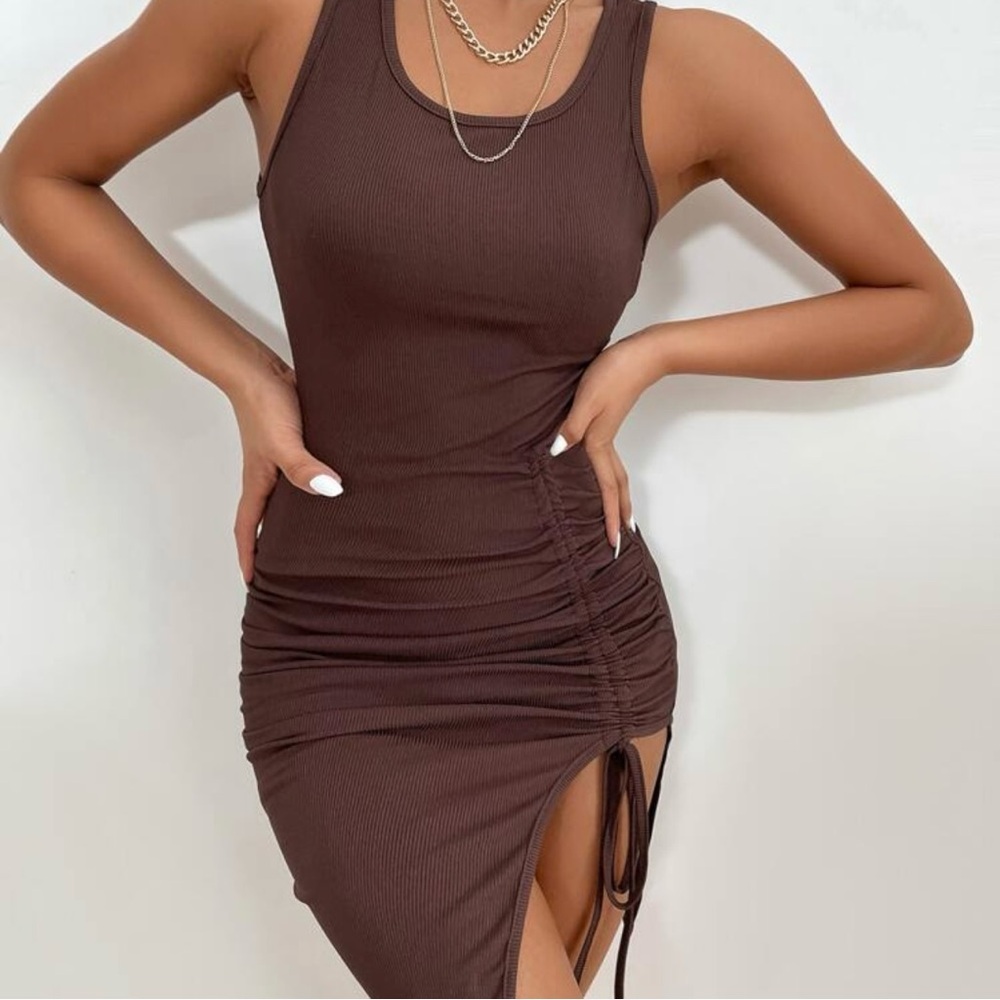 Elegant Brown Sleeveless Dress